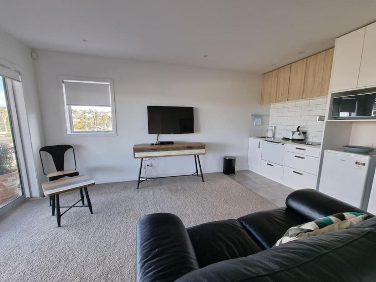 Fabulous Castor Bay 1 Bedroom With Views And Skytv Auckland Exterior foto